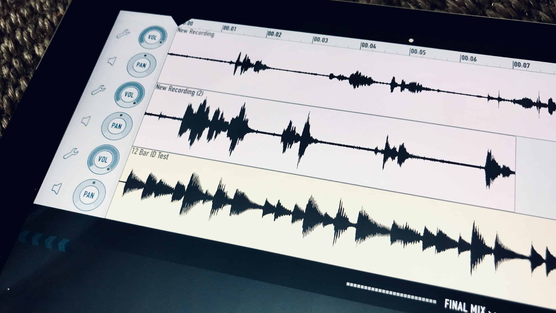 Apps To Record Your Podcast On iPhone